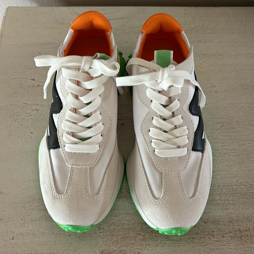 Steve Madden Sneakers